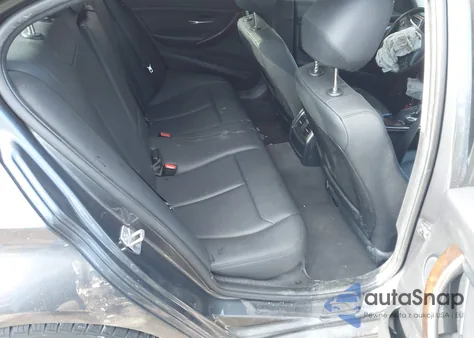 2016 BMW 320I xDrive z USA, uszkodzony, nr VIN WBA8E5G5XGNT41371